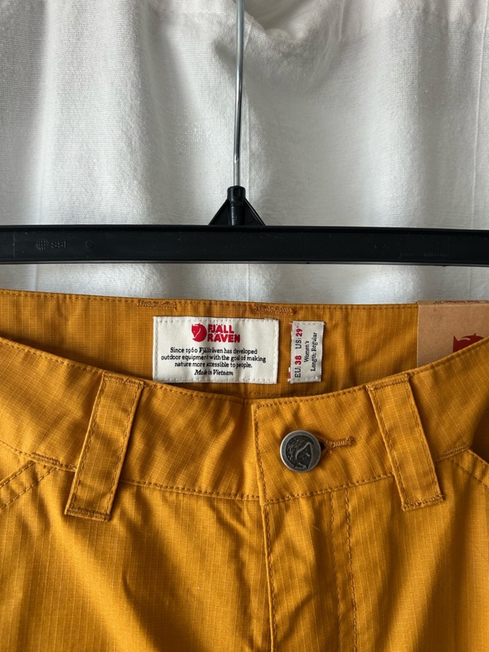 NWT Fjallraven Mustard Yellow Cargo Pants - Picture 10 of 10